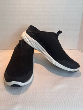 Vionic Black Slip-On Comfort Walking Shoes | Women’s Size 11